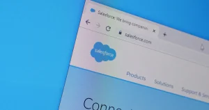 Salesforce abre su CRM con Headless 360 y SAP lo cierra