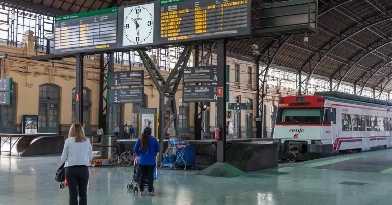 Un agente de IA ataca a Adif y Renfe y roba 500 GB de datos